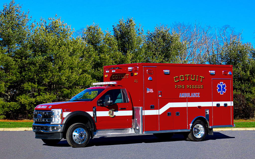 The Cotuit Fire Rescue & EMS has a new rescue vehicle. A Life Line "Superliner" 2025 Ford F550 4x4.