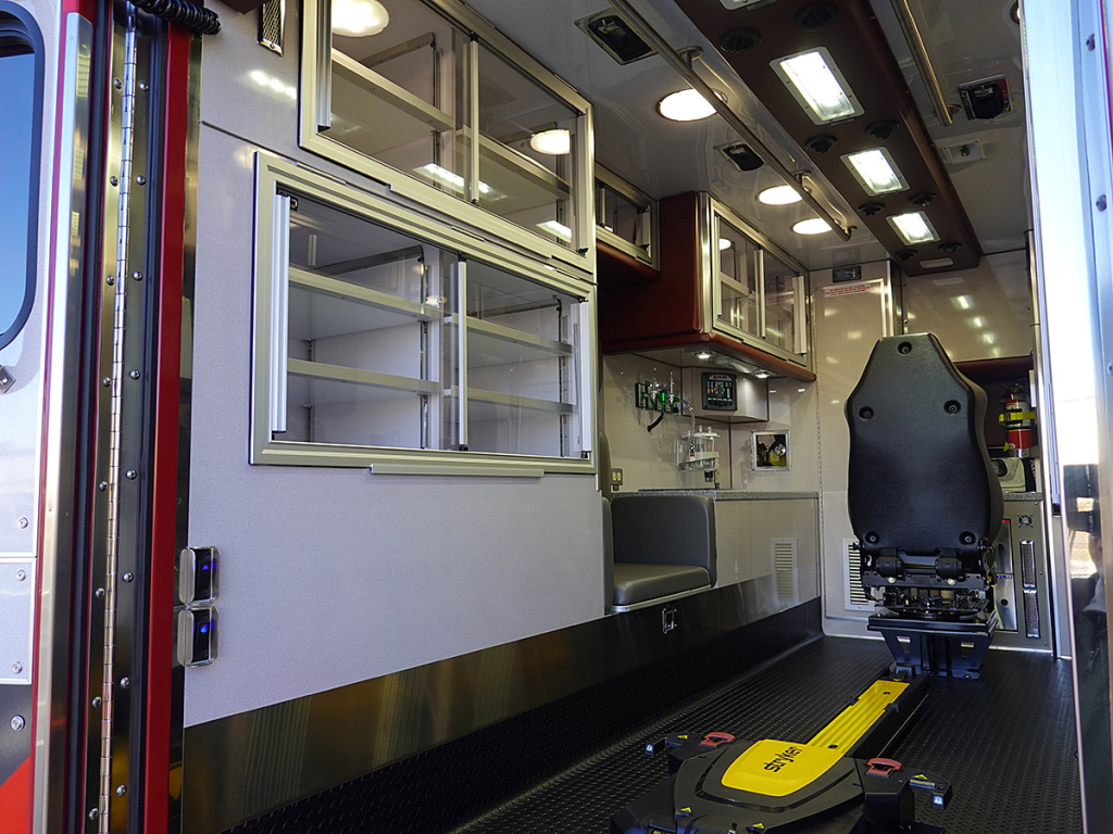 Looking towards the left side of the patient care area.