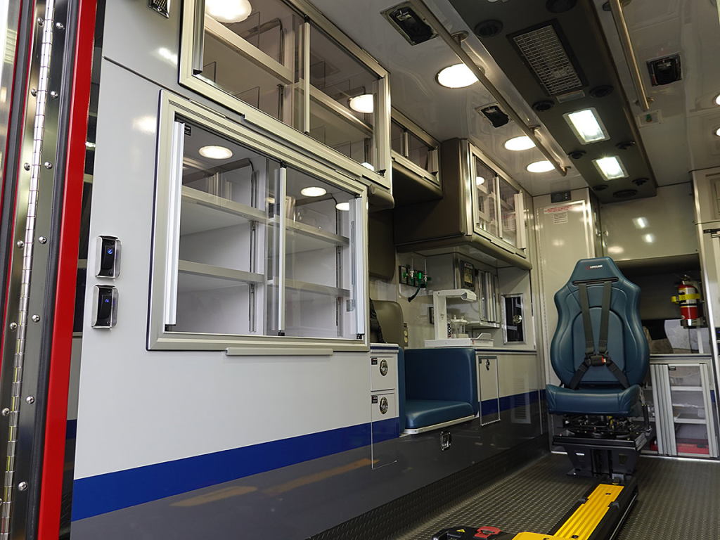 Looking towards the left side of the patient care area.