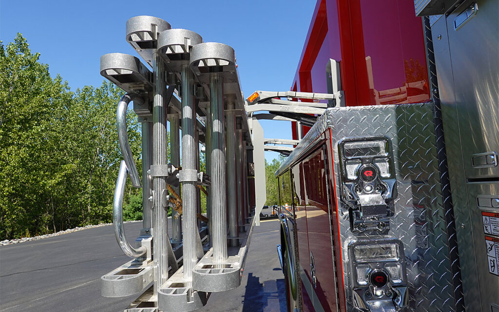 Side ladder mounted.