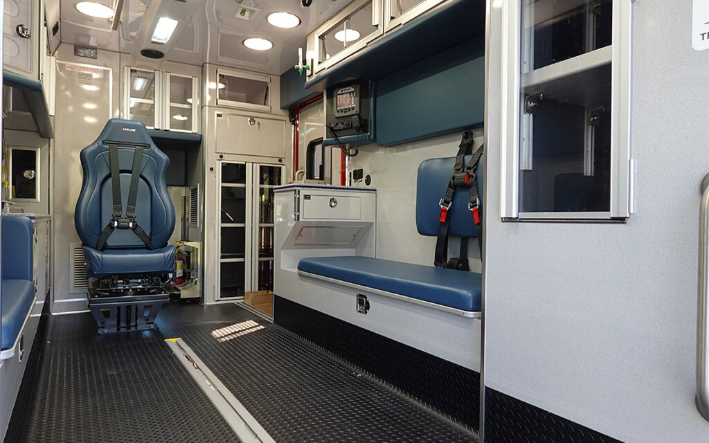 A look towards the right side of the patient care area.