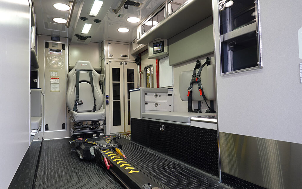 A look towards the right side of the patient care area.